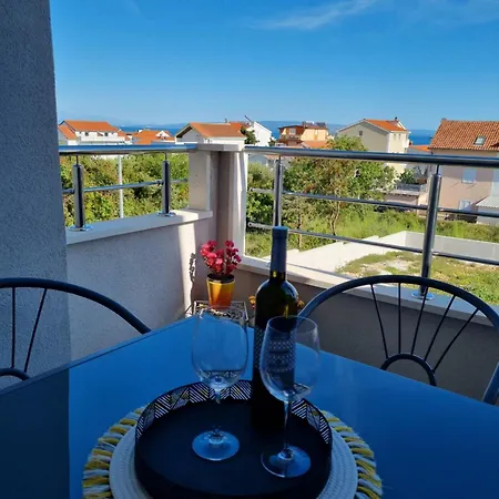 Dineva Apartment