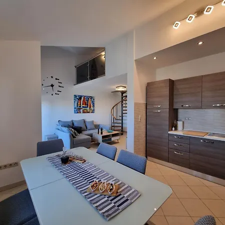 Apartment Dineva