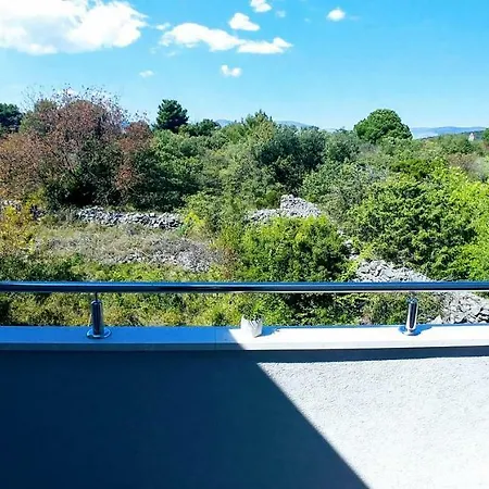 Dineva Apartment