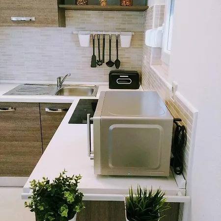 Dineva Apartment *