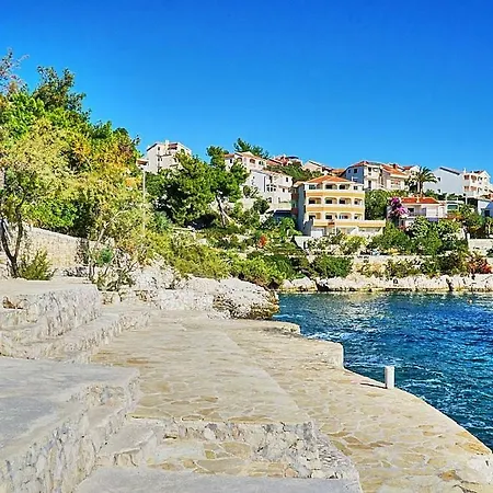 Dineva Apartment Trogir