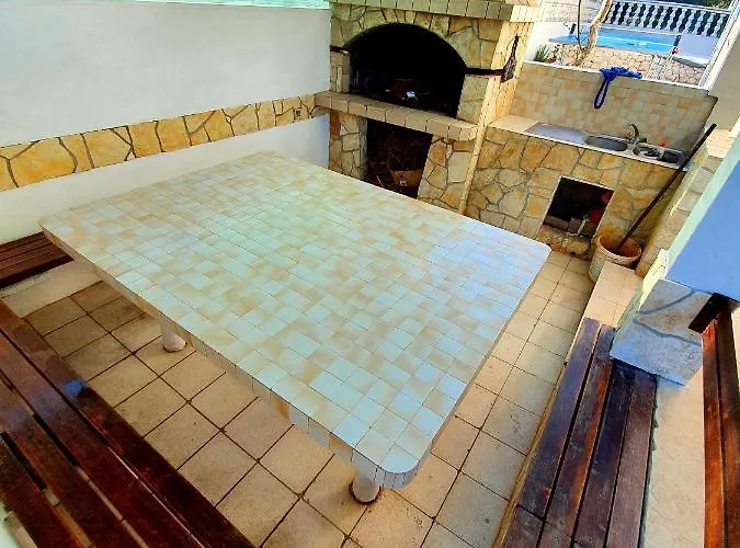 Dineva דירה *