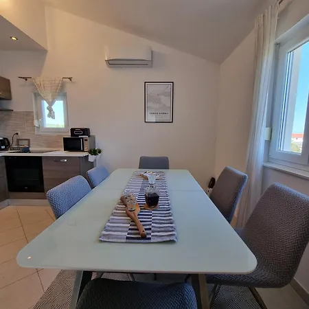 Dineva Apartmán